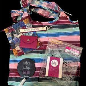 Thirty one ‘Kindness is always beautiful’ NWT